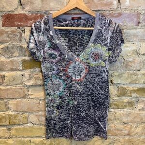 T Party Fashion Gray Floral V-Neck Top